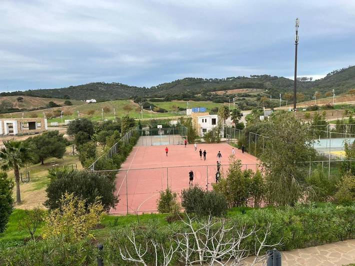 Gîte pour 8 personnes, avec piscine et jardin ainsi que bassin pour enfant et jacuzzi, adapté aux familles à M'diq - 4