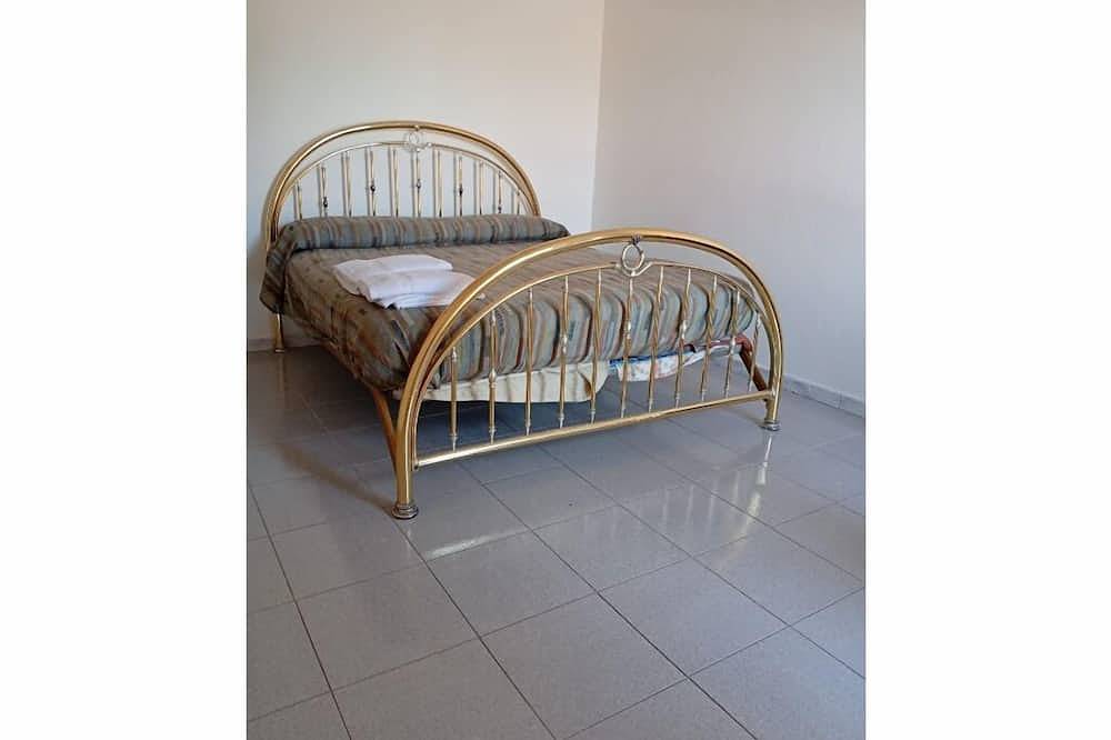 Entire apartment, Historic Stay in Vairano Patenora Near Medieval Castle in Vairano Patenora, Caserta Province