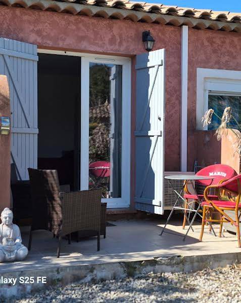 Chambre d’hôte pour 2 personnes, avec Terrasse et Jardin ainsi que Piscine et Vue à Draguignan - 2