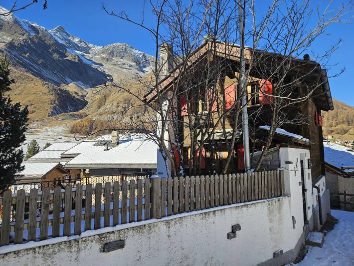 Hütte für 6 Personen, mit Balkon und Terrasse sowie Garten in Saas-Fee