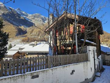 Hütte für 6 Personen, mit Balkon und Garten, kinderfreundlich in Saas-Fee