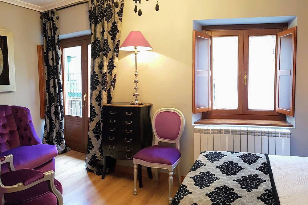 Legado de Ugarte, preciosa casa rural por habitaciones en el centro de Laguardia in Laguardia, Rioja Alavesa