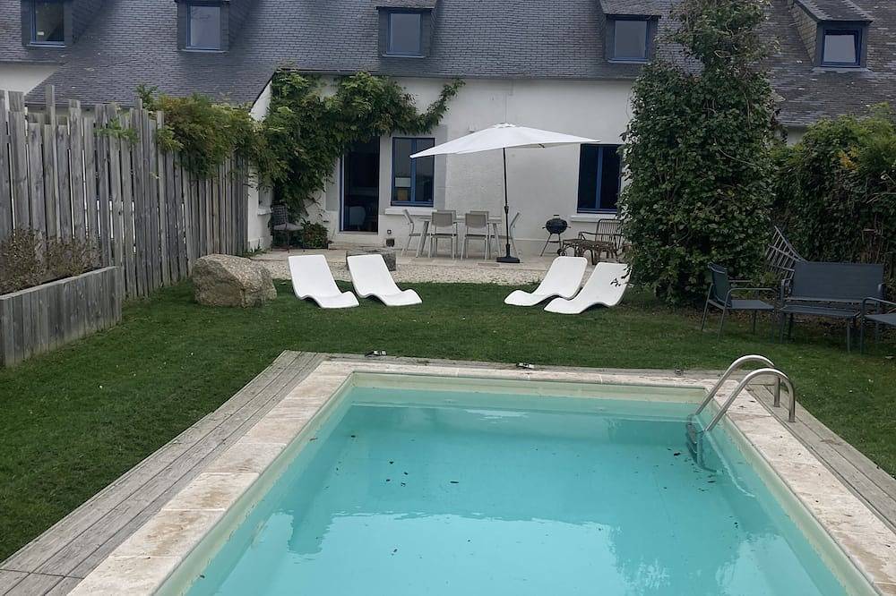 Bright, comfortable villa - private heated pool 300m from the beach in Porspoder, Brest region