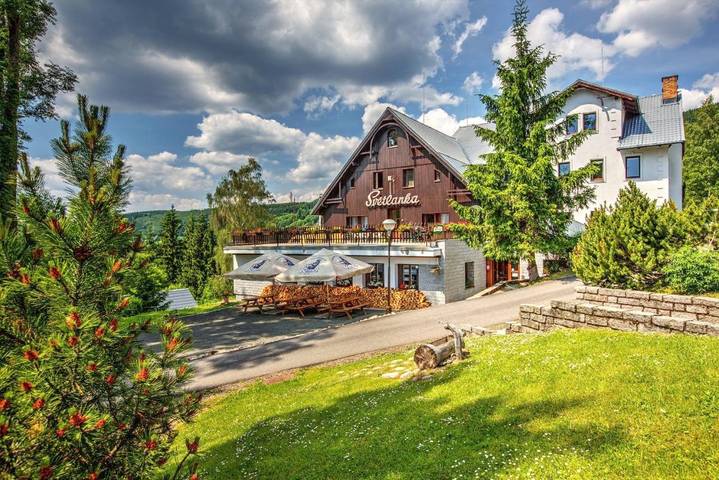 Dom gościnny dla 4 osób, z sauna i widok oraz ogród w Rokytnice nad Jizerou