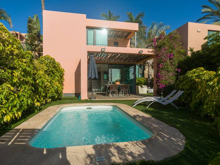 Villa für 5 Personen, mit Pool und Garten sowie Balkon