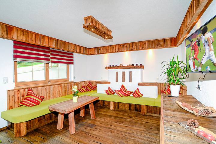 Ferienhaus für 10 Personen, mit Ausblick und Sauna sowie Terrasse im Ötztal - 2