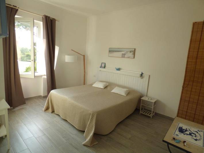 Location de vacances pour 3 personnes, avec vue ainsi que jardin et terrasse à Fregene - 4