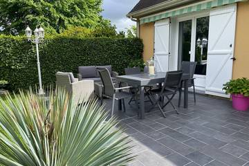 Location de vacances pour 3 personnes, avec piscine à La Chapelle-Saint-Aubin