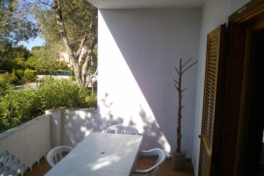 San Teodoro: 600 m. from the beach and the center, air conditioning, Wi-Fi  in San Teodoro, Olbia-Tempio