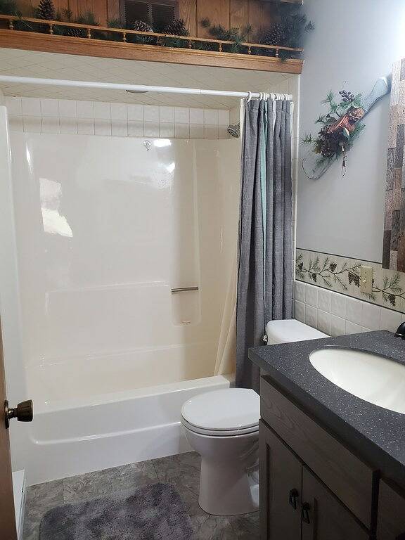 Secluded cabin on Pine River in Crosslake, Crow Wing County