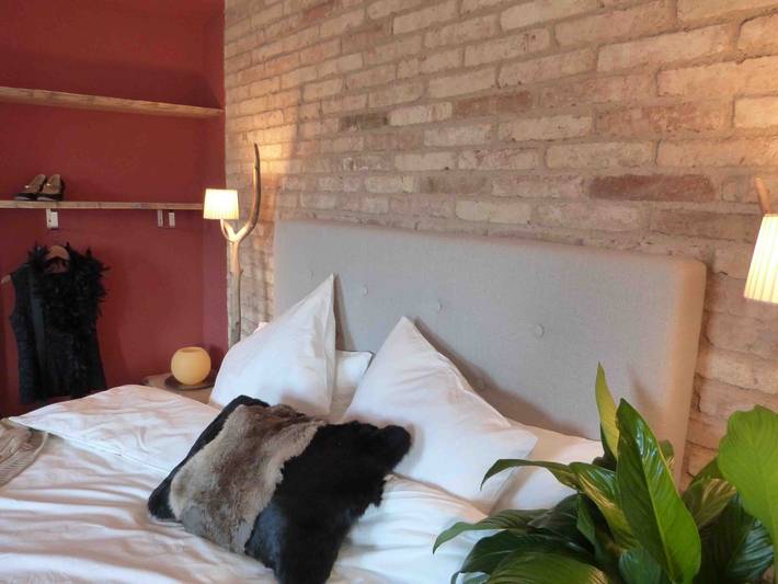 Casa rural para 22 personas, con piscina para niños además de jardín y vistas al lago en Provincia de Tarragona - 3