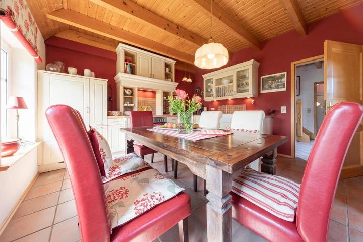 Ferienwohnung für 5 Personen, mit Terrasse und Garten sowie Ausblick in Eversmeer