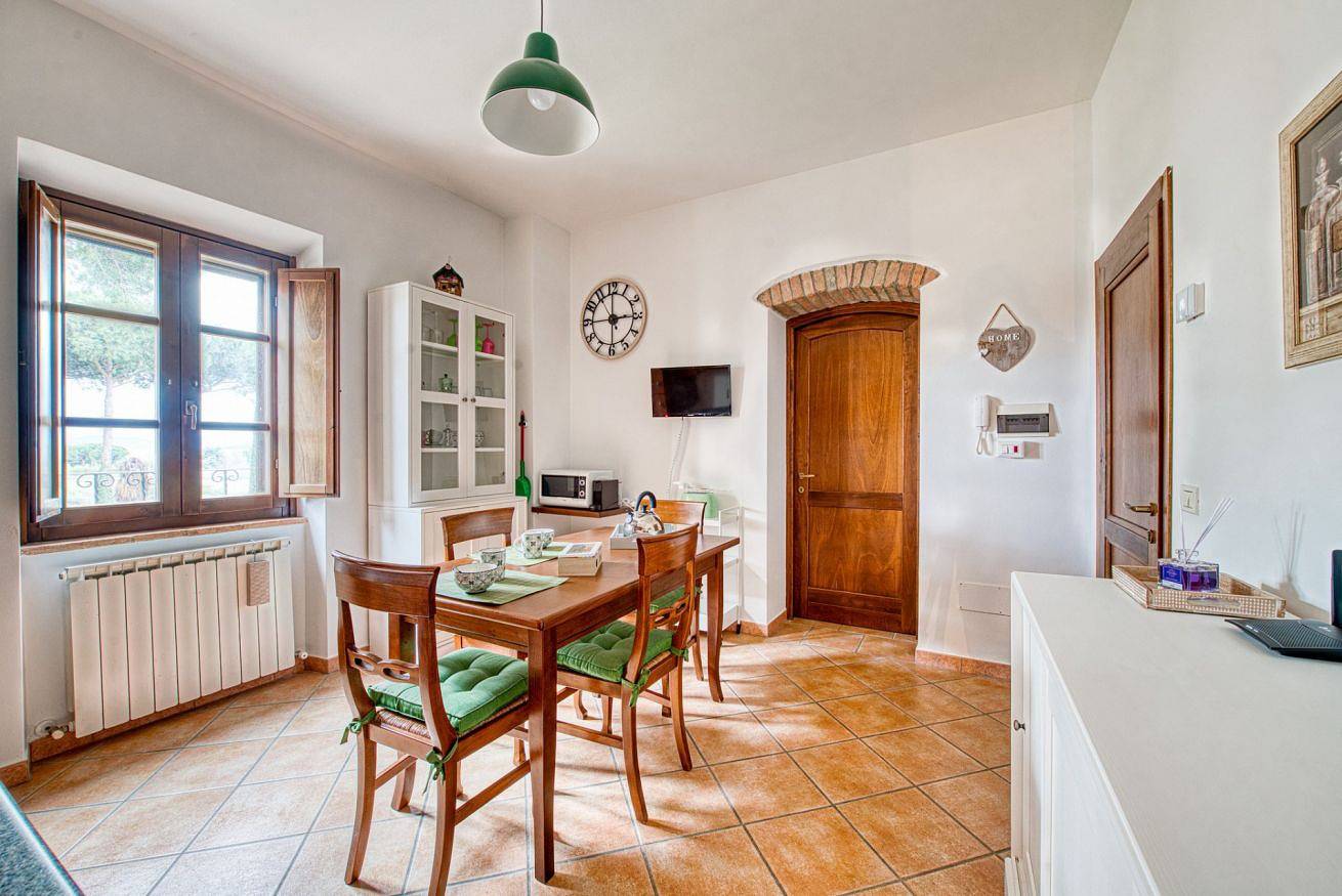 Appartamento intero, Guesthost - Lavanda Apartment with Pool & Parking in Passignano sul Trasimeno, Lago Trasimeno