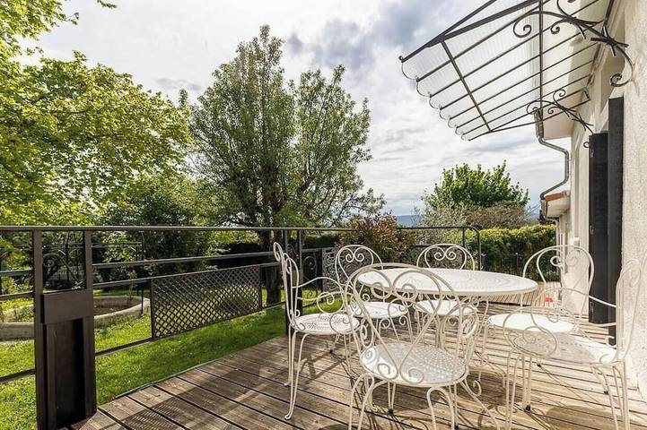 Gîte pour 6 personnes, avec jardin à Ceyrat