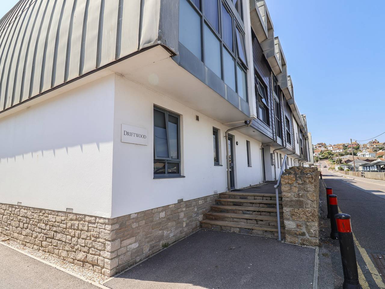 Entire apartment, Harbourwalk in West Bay, Dorset