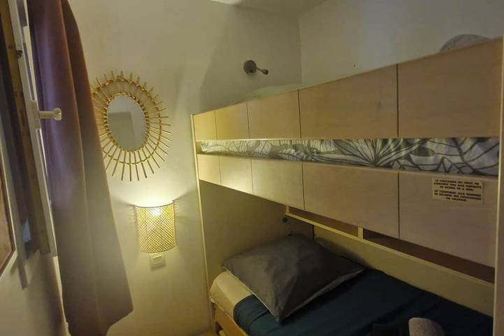 Entire apartment, Garden apartment in luxury residence with swimming pool near beach in Cannes, Mediterranean Coast (France)
