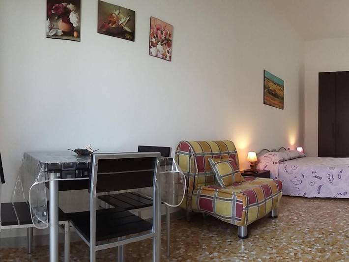 Appartamento intero, Delphin"-Studio mit Terrasse und Garten in Campomarino di Maruggio, Campomarino (Puglia)