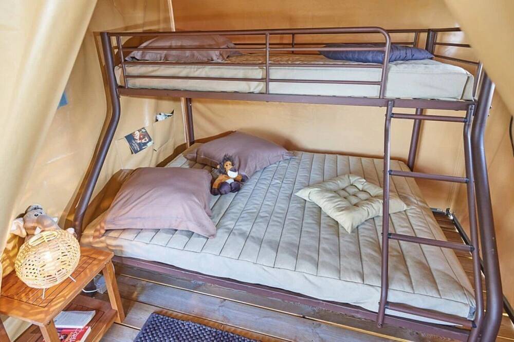 Zecamping 3* familial toboggans animaux acceptés locatif 32m2 5 pers in Castries, Côte méditerranéenne (France)