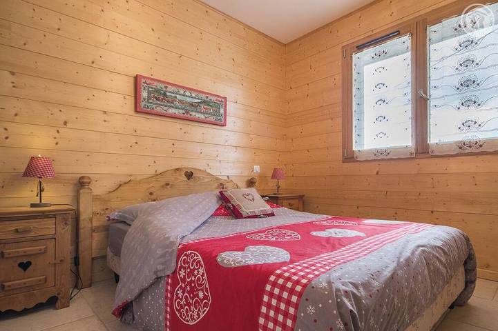 Location de vacances pour 2 personnes, avec terrasse et jardin à Épersy - 2