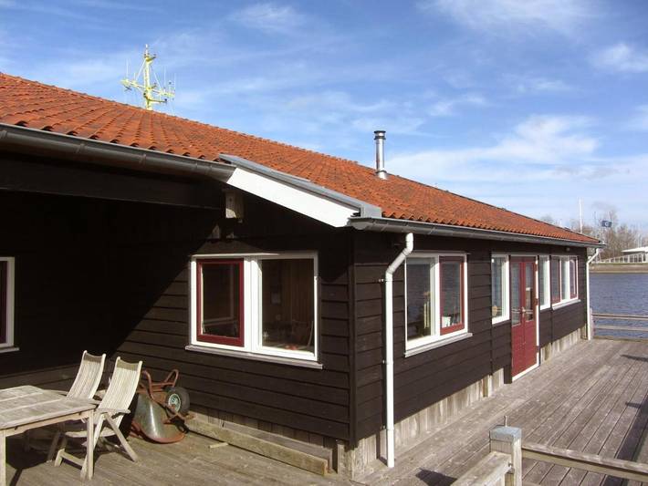 Camping für 6 Personen, mit Terrasse und Ausblick sowie Seeblick in Lauwersoog