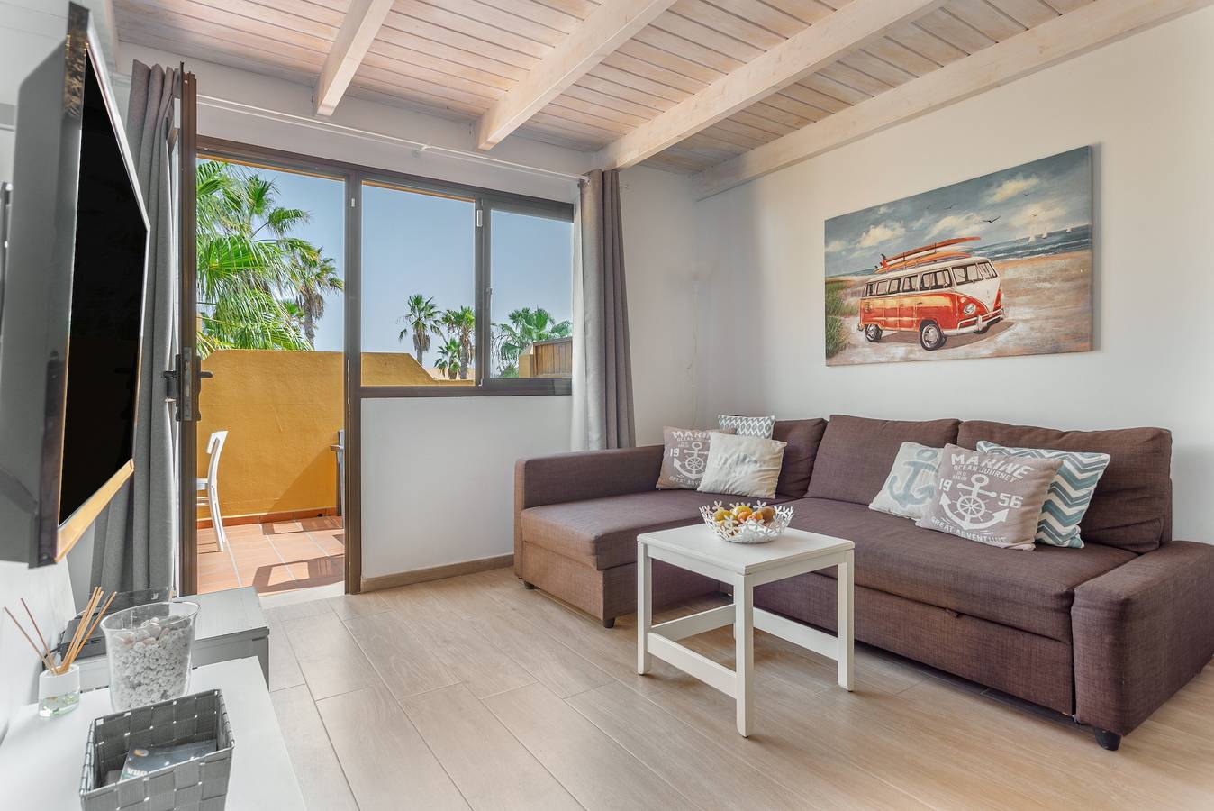 Appartement entier, Marvin Home à Corralejo : Appartement Rénové avec Vue sur Jardin in Oasis Tamarindo, La Oliva