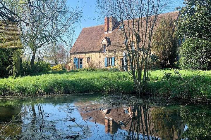 Gîte pour 10 personnes, avec jardin à Saint-Éliph