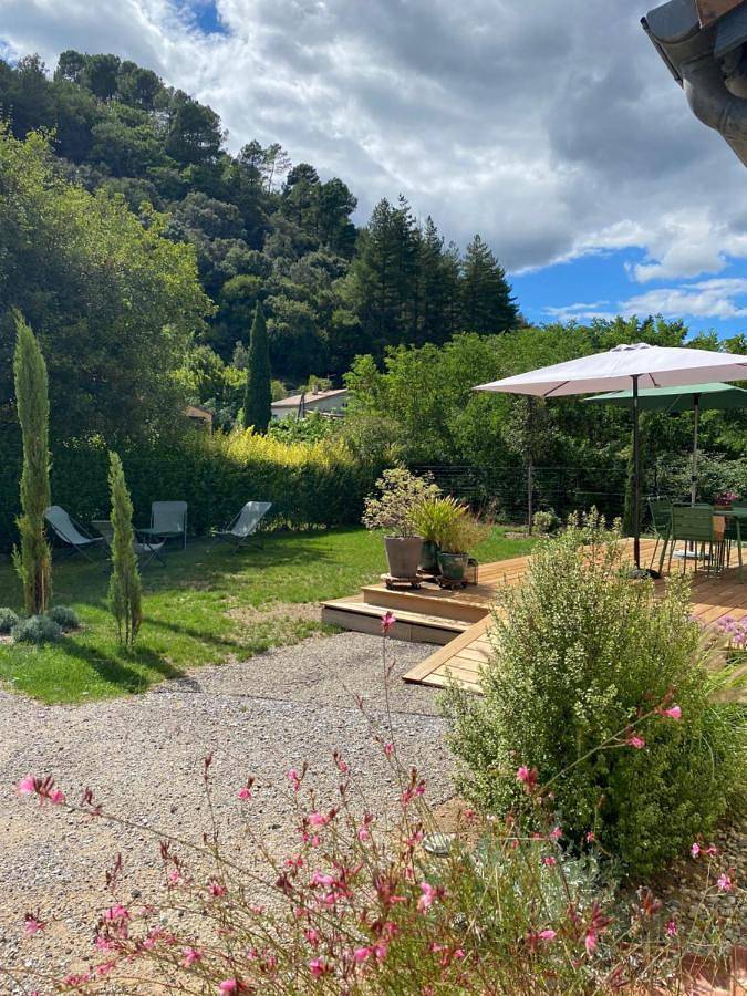 Location de vacances pour 4 personnes, avec vue et jardin, animaux acceptés à Pont-de-Labeaume - 3