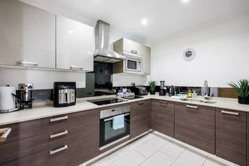 Holiday Home for 6 People in Bournemouth, South West England, Photo 2