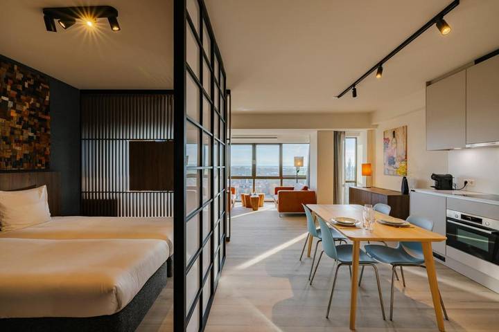 Ferienwohnung für 2 Personen, mit Pool und Sauna sowie Ausblick, mit Haustier in Amstelveen