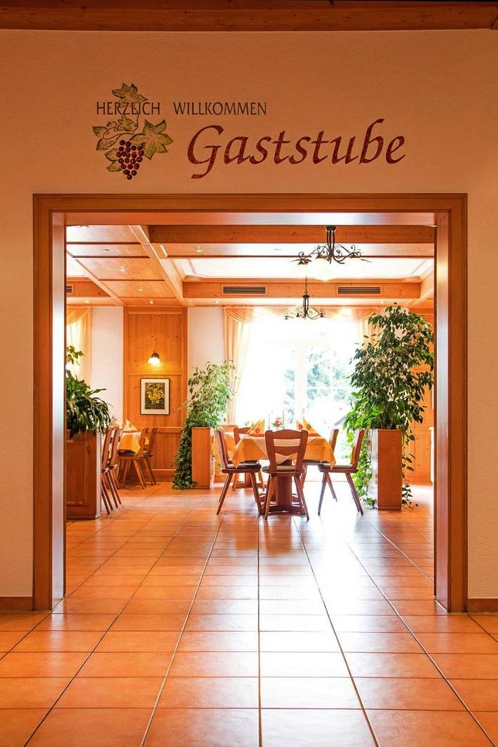 Gästehaus für 4 Personen, mit Terrasse und Garten sowie Ausblick