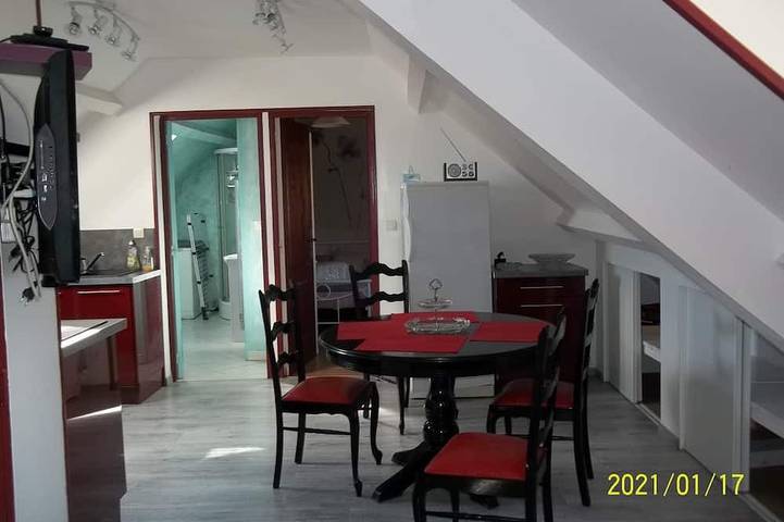 Gîte pour 4 personnes, avec jardin à Le Gros-Theil
