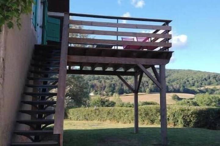 Suite with a panoramic terrace at the gateway to the Morvan—10 minutes from Autun (Alto'Morvan) in Autun und Umgebung
