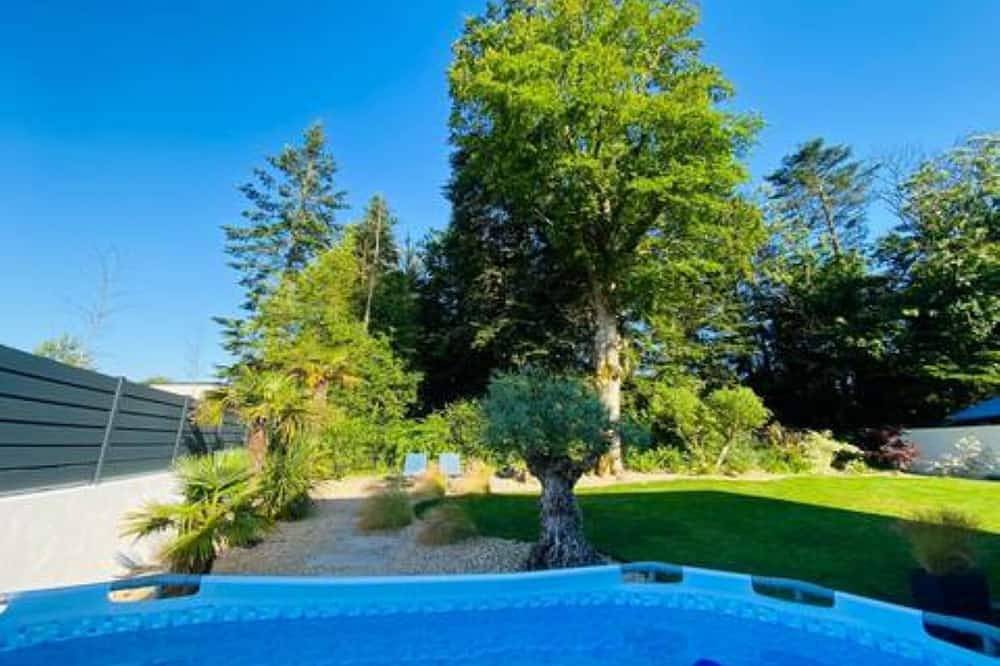 Spacious house ideal for families, close to the Golfe du Morbihan in Plescop, Côte des Mégalithes