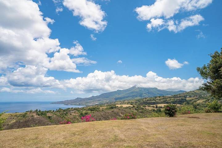 Location de vacances pour 3 personnes, avec piscine ainsi que vue et jardin dans Bellefontaine (Martinique) - 3