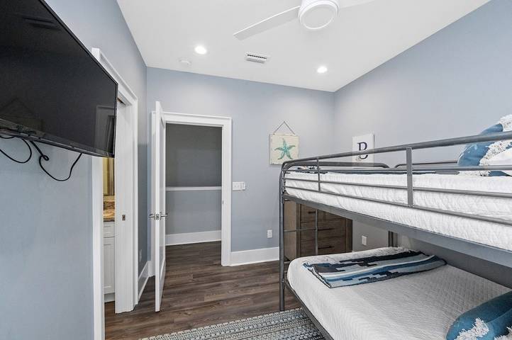 Vacation house for 12 people, with balcony in Gulf Shores