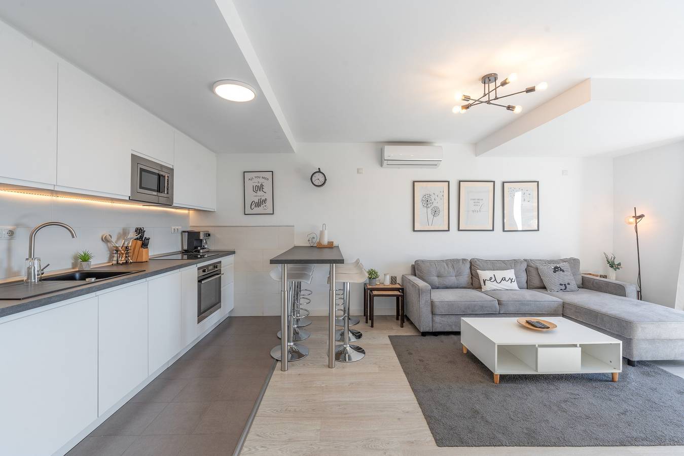 Ganze Wohnung, Apartment „Dúplex Bellas Vistas“ mit Meerblick, Wlan und Klimaanlage in Ojén, Sierra de las Nieves