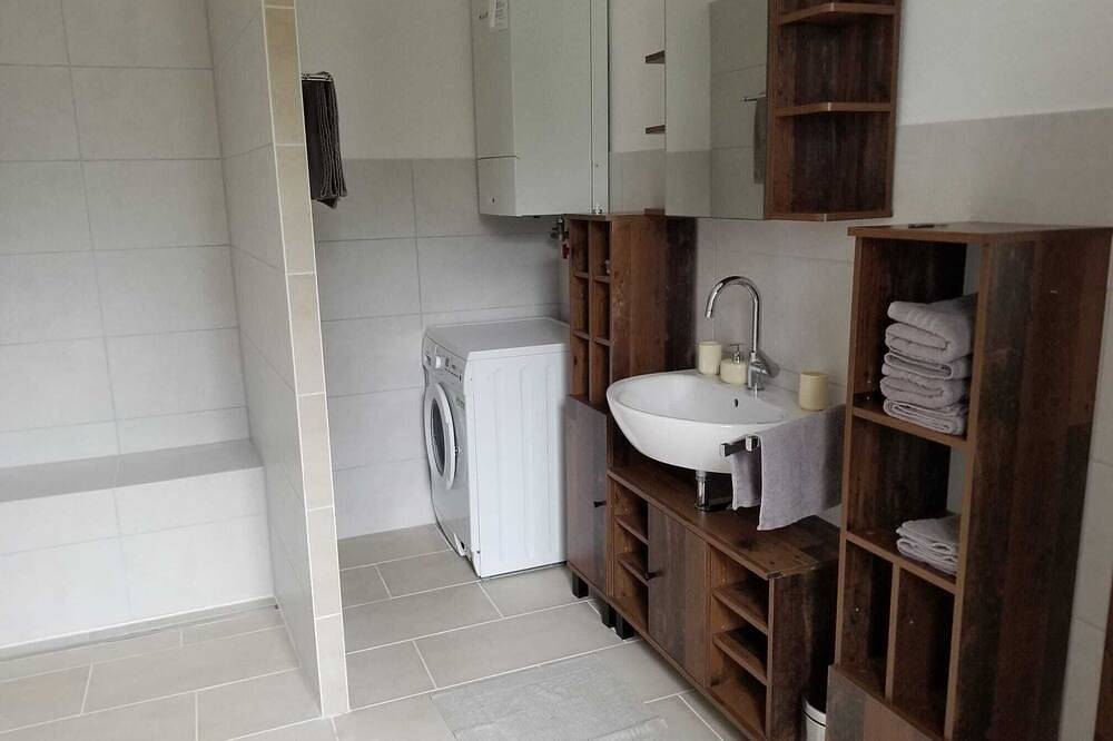 Ganze Wohnung, Gemütliches 2-Zimmer Appartement im Herzen von Lahnstein in Lahnstein, Osteifel