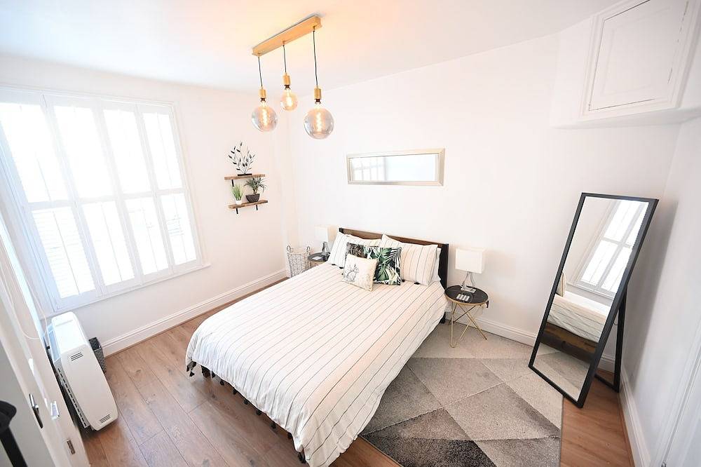 The Teapot Cottage 🫖 in Town Centre. in Stratford upon Avon, Warwickshire