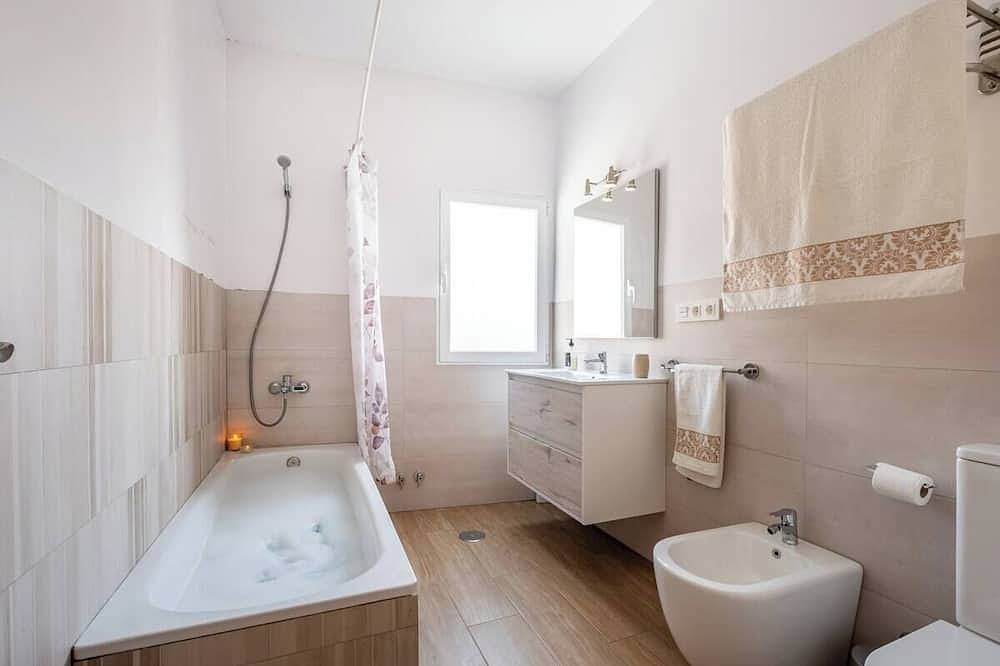 Casa Vistaalegre. Cozy village house. Private pool near Granada. in Padul, Granada Provinz