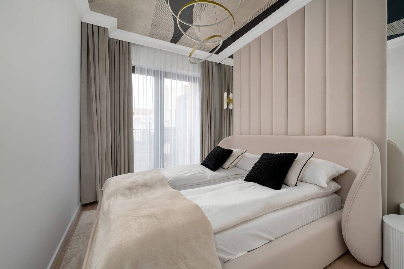 Ganze Wohnung, Stylish Apartment in the Center | Air Conditioning and Parking in Breslau, Niederschlesien