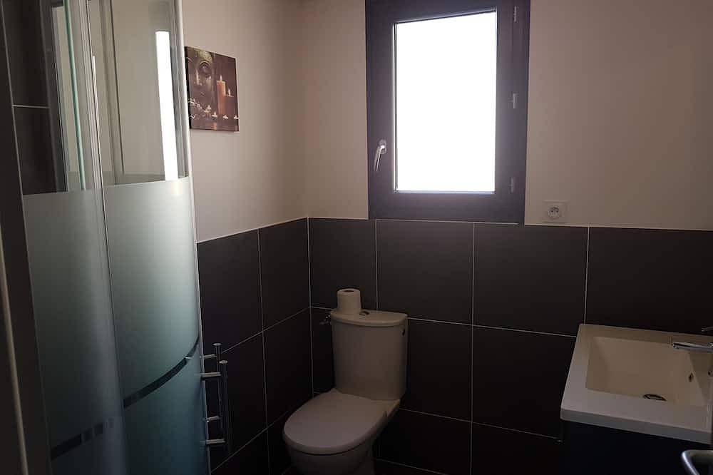 Nueva Casa Con Aire Acondicionado 3/4 Personas Vallon Pont D'Arc Con Estacionamiento in Vallon-Pont-d'Arc, Gorges de l’Ardèche