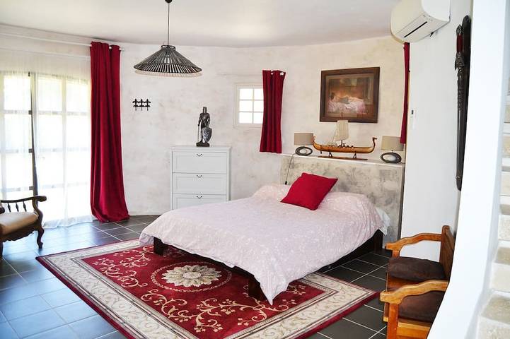 Location de vacances pour 8 personnes, avec jardin et jacuzzi à Solliès-Ville - 3