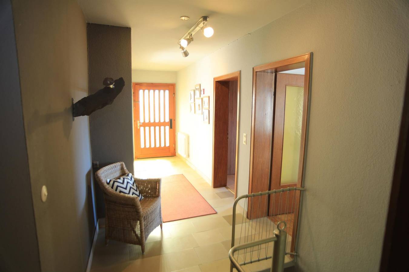 Ganze Ferienwohnung, Appartement/Fewo, Badewanne, 2 Schlafräume in Niederbreitbach, Rheinland-Pfalz