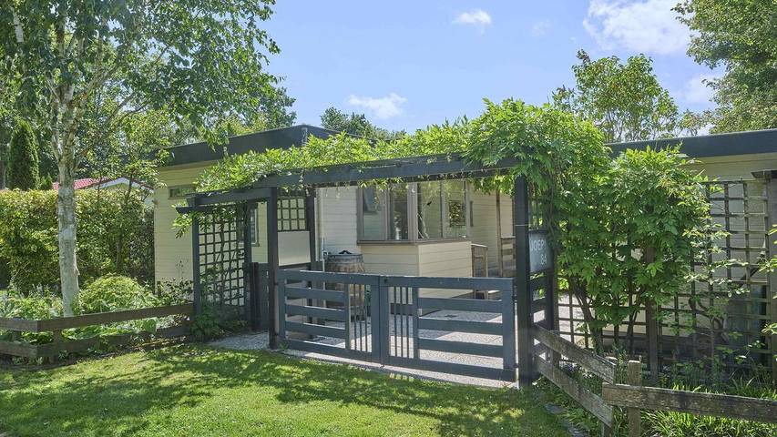 Chalet voor 4 personen, met terras en tuin in Ouddorp