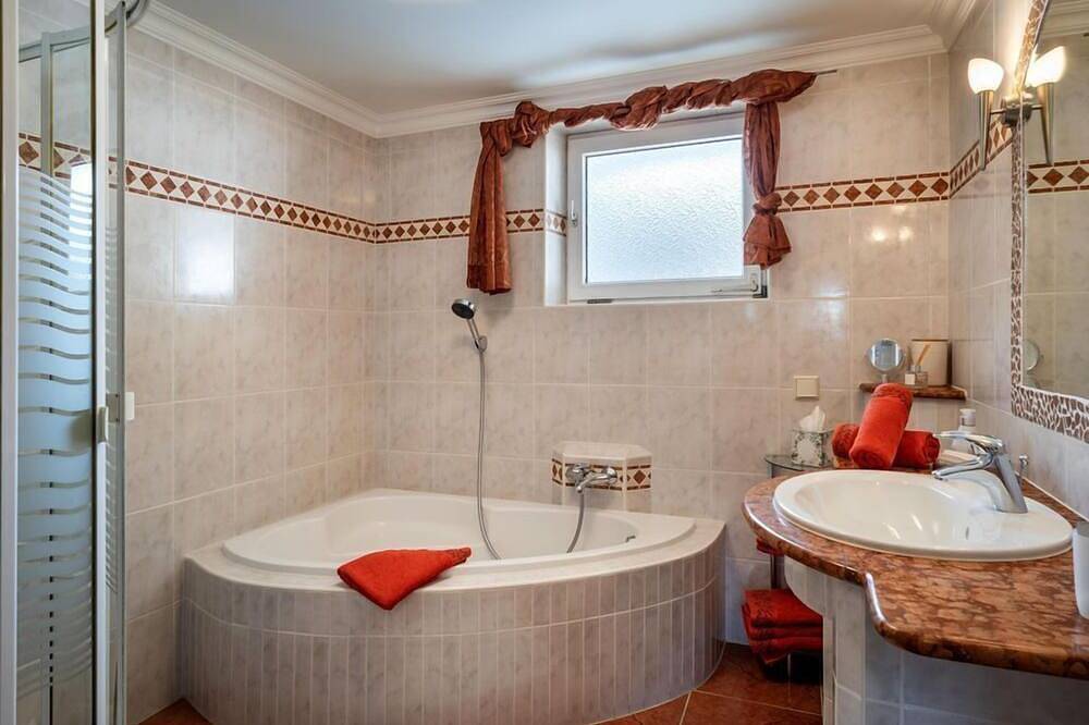 Ganze Wohnung, Apartment Koller - Ferienwohnung Patricia in Pertisau, Eben am Achensee