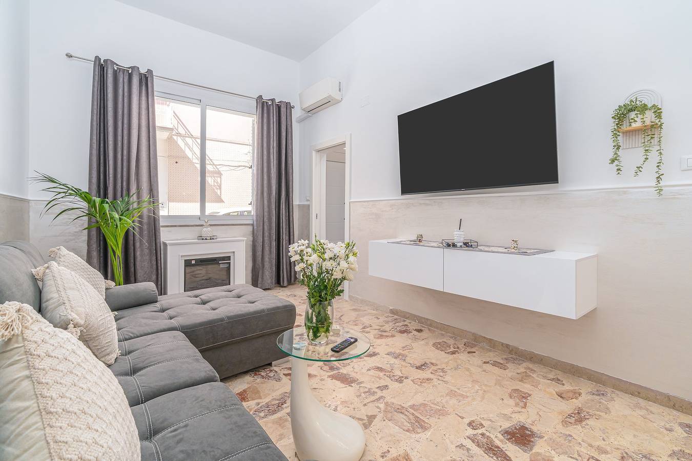 Ferienhaus 'Avola Center Home' mit Bergblick, Wlan und Klimaanlage in Avola, Syrakus Provinz