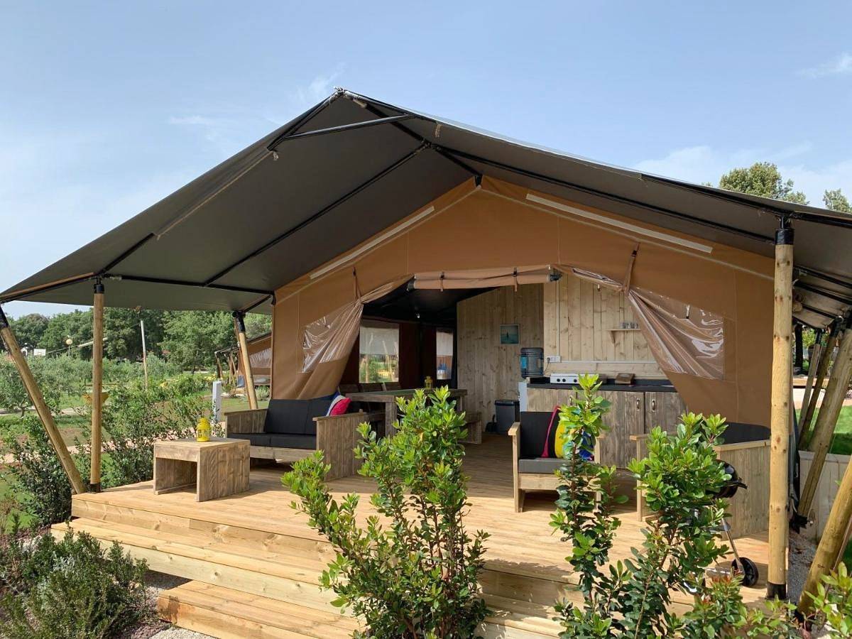 Easyatent Fkk Safari tent Ulika Naturist - clothes free in Červar-Porat, Cervar