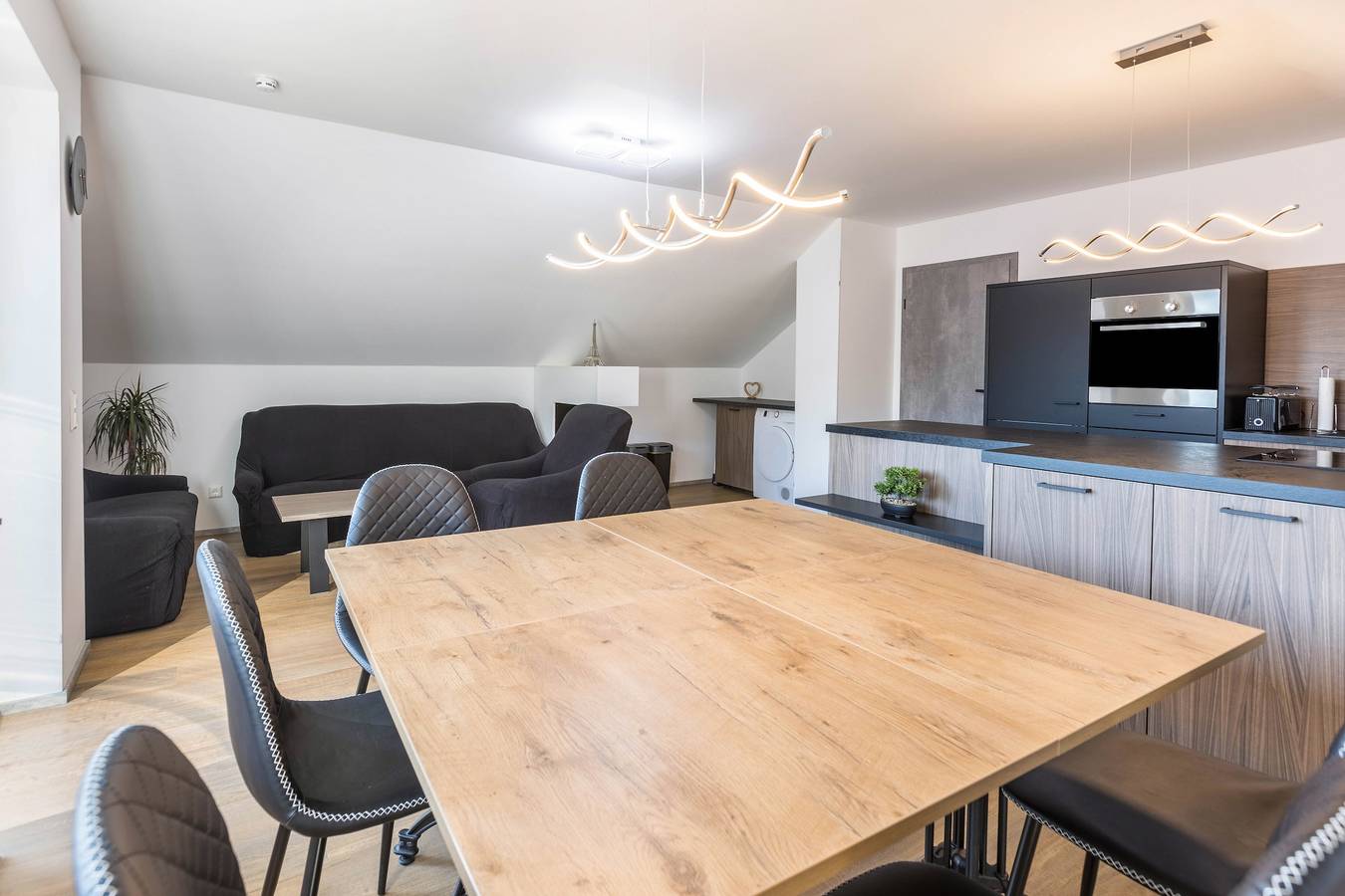 Ganze Wohnung, Ferienwohnung 'Zeichner' mit Bergblick, Balkon und Wlan in Geisingen, Hegau