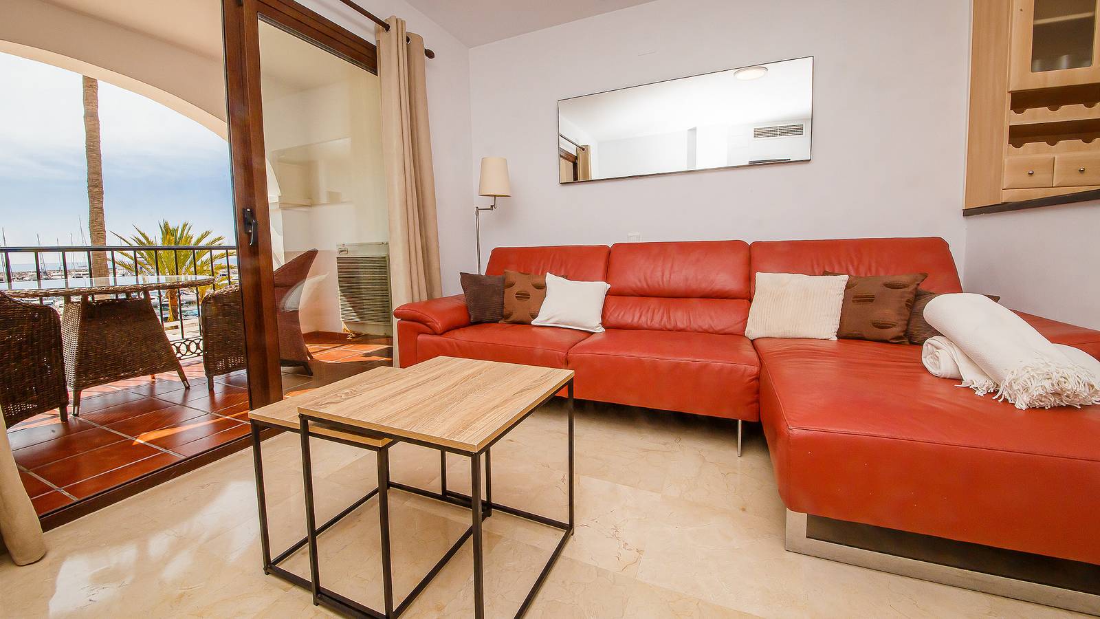 Entire apartment, Marina Apartments, 7.2.2 in Puerto de la Duquesa, Manilva