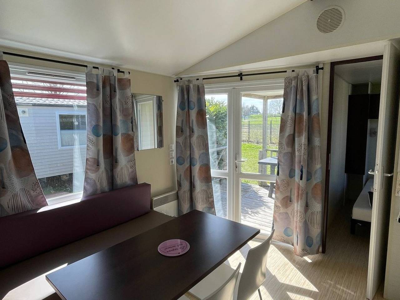 Mobil-home cosy avec terrasse pour 4 pers. in Arvert, Côte de Beauté